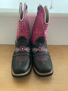 Chaparral Girl’s Crazy Brown/Pink Flower Stitched Boot